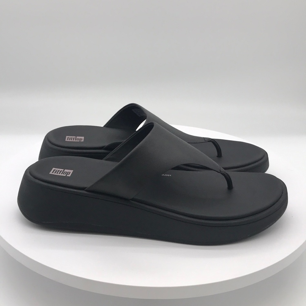 Fitflop Black Platform Thong Sandals with Sleek Upper